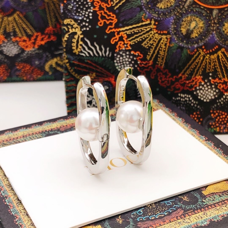 chr1st1an D10r earrings